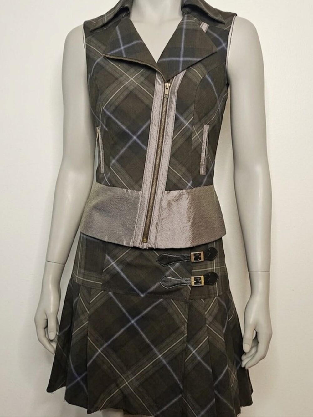 Vintage Y2K Bebe Plaid Vest & Pleated Skirt Set - Size S (2000s Archive)